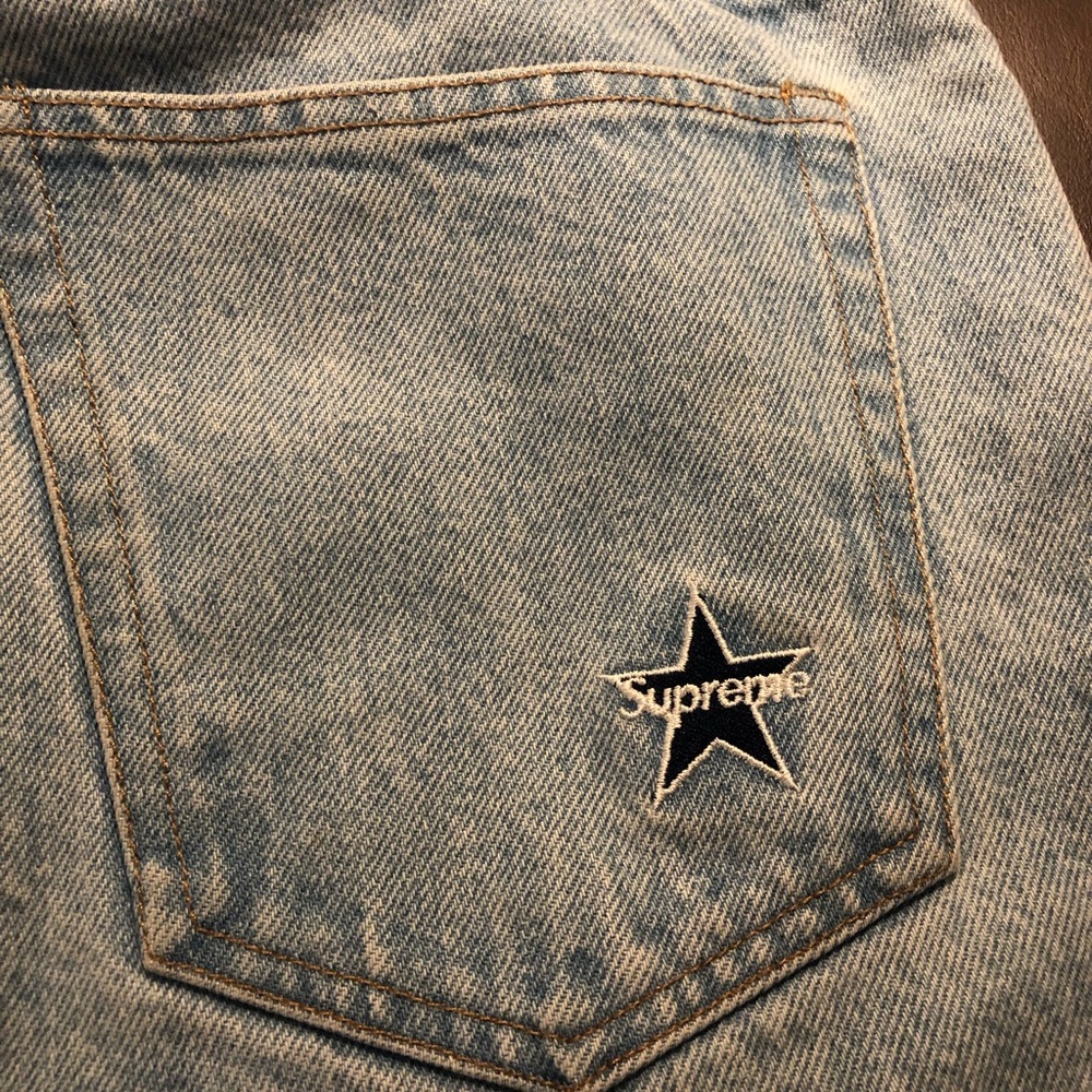 Supreme Jeans light  wash. Worn only ones.